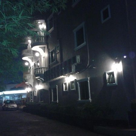 Hotel Ria Джохор-Бару Экстерьер фото